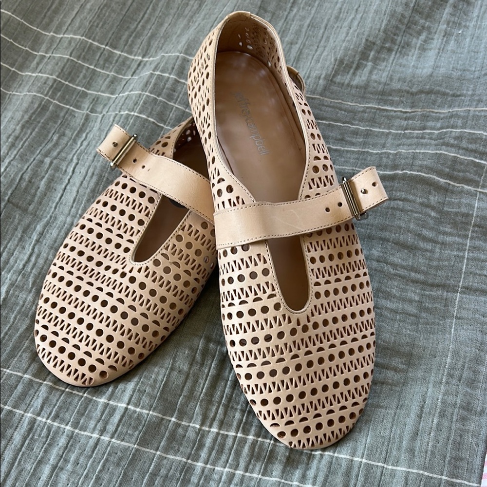 Jeffrey Campbell Ello Lazer Cut Women's shoes flats